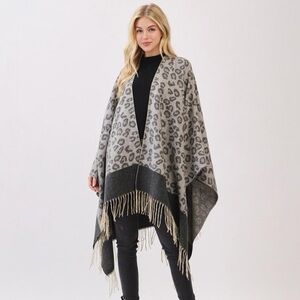 * NEW ARRIVAL * Gray Leopard Shawl